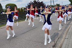 Orkiestra Dęta ChDK i Mażoretki z hołdem dla strażaków-9197