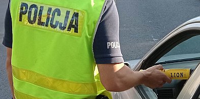 W ciągu godziny policjanci zatrzymali dwoje kierujących po alkoholu-92024