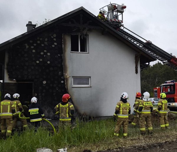 Dramatyczna walka z ogniem w Górnych Wymiarach: co spowodowało pożar?-92319