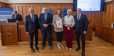 FEdKP: umowy na 30 mln złotych-93134