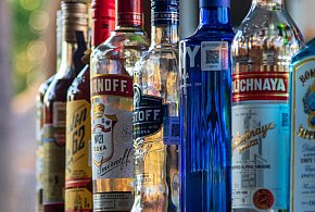 Piwo i wódka znikną ze stacji paliw? Ten pomysł znów jest na stole-93431