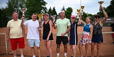 ROŻEŃSKA i ZAWITOWSKI z pucharami Przewodniczącego RM Chełmna -93580
