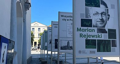 Nowa wystawa plenerowa przed ratuszem-93602