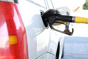 Ceny paliw w Polsce. Benzyna i LPG tanieją, ale diesel nie chce odpuścić-93870