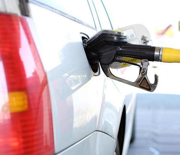 Ceny paliw w Polsce. Benzyna i LPG tanieją, ale diesel nie chce odpuścić-93870