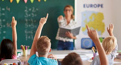 Emerytura dla nauczyciela – które rozwiązanie wybrać?-94015