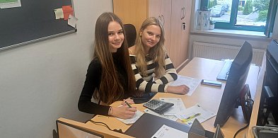 Uczniowie z liceum ogólnokształcącego pracowali w instytucjach...-95043