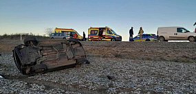 Dachowanie w Osnowie. Jedna osoba trafiła do szpitala