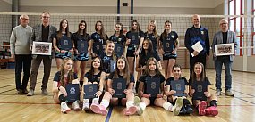 Podziękowania i nagrody dla młodziczek CULMENU Chełmno