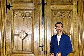 Aula naszego „ogólniaka” jest teraz jeszcze piękniejsza!-10266