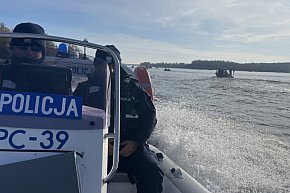 Ćwiczenia policjantów i ratowników wodnych-10332