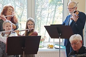 Patriotyczny koncert dla pacjentów ZOZ w Chełmnie-10391