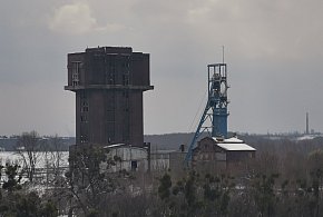 Pięcioletnie urlopy i nawet 170 tys. zł odprawy. Zmiany dla dużej grupy-95463
