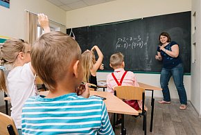 Nowy przedmiot szkolny dzieli Polaków. Kluczowa data właśnie nadeszła-95793