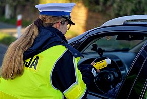 Trzeźwy poranek w powiecie chełmińskim - troje kierowców i rowerzysta wpadli...-95794