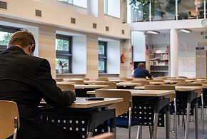 Zmiany w przepisach o wynagrodzeniach. Zapłacą za gotowość do pracy-97022