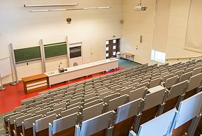 Uczelnie przeżywają oblężenie. Ten kierunek przyciąga tłumy-97886