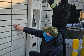 Nielegalne przesyłki z narkotykami trafiały do paczkomatów