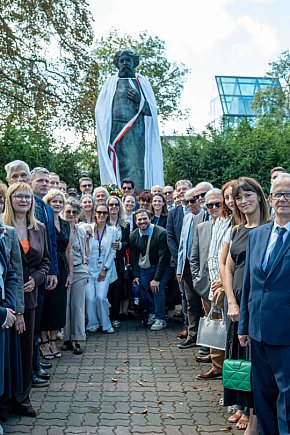 Krewni i mieszkańcy Chełmna upamiętnili prof. Rydygiera-9958