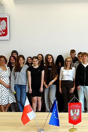 Uczniowie SP 4 w Chełmnie na lekcji w Starostwie-9978