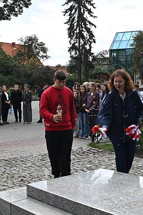Marsz Pamięci w Chełmnie – młodzież oddała hołd...-9979