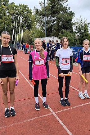 Rekordowa liczba uczestników. 156 uczniów biegło w...-10180