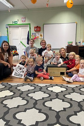 Nasze domki dla jeży i owadów znalazły swoje miejsca-10300