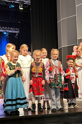 Lekcja folkloru z @zpit_pomorze dla najmłodszych-10327