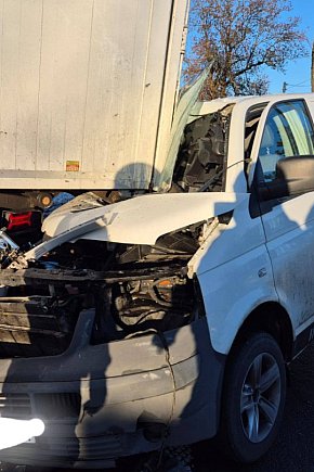 Wypadek na drodze powiatowej w Unisławiu-10519