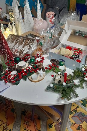 Cudne ozdoby można było kupić na kiermaszu w Czwórce-10699