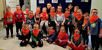 Policjanci rozmawiali z dziećmi o bezpiecznych feriach