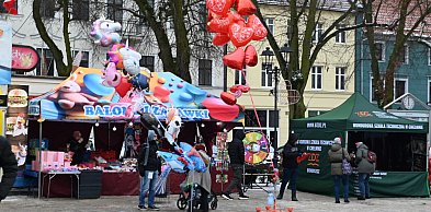 Kolorowy Jarmark Walentynkowy zaprasza