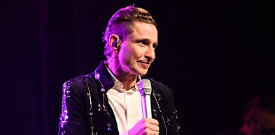 14 godzin w trasie i magia na scenie. Janusz Radek uświetnił Walentynki