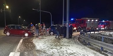 Zderzenie dwóch samochodów na skrzyżowaniu z DK 91 w Chełmnie