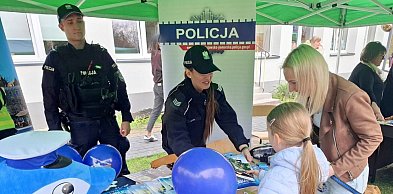 Policjanci promowali bezpieczeństwo podczas pikniku charytatywnego