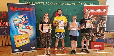 Strategia ukryta w kostkach. Piotr Tomaszewski idzie jak burza