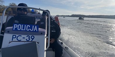 Ćwiczenia policjantów i ratowników wodnych na Wiśle i Drwęcy-97070