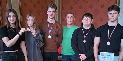 Grubno ograło szkoły z Chełmna-97160