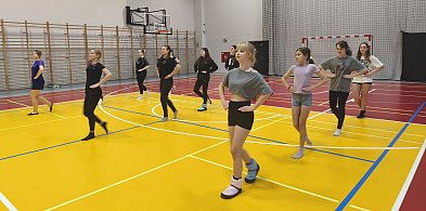 Warsztaty tańca marszowego w Chełmińskim Domu Kultury-97932