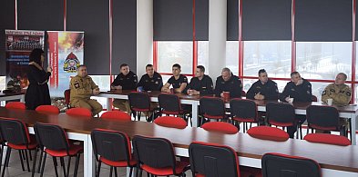 Pogadanka na temat AIDS w Komendzie Powiatowej PSP w Chełmnie-98109