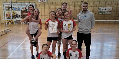 „Igrzyska Dzieci”. Cały powiat grał w siatkówkę w Stolnie!