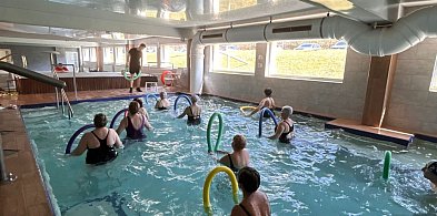 Seniorzy z Klubu Seniora „Złoty Krąg” aktywnie i z uśmiechem