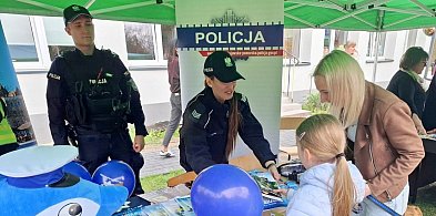 Policjanci promowali bezpieczeństwo podczas pikniku charytatywnego