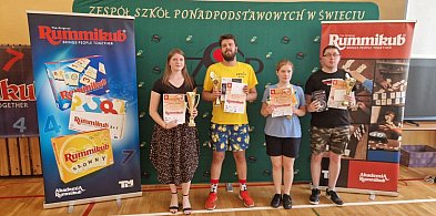 Strategia ukryta w kostkach. Piotr Tomaszewski idzie jak burza