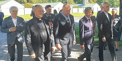 Ksiądz Frelichowski: kapłan, harcerz, bohater-95707