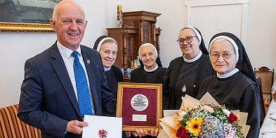Sto lat w służbie Bogu i ludziom-96146