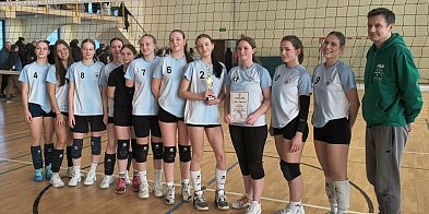 Drużyny I LO Chełmno wygrywają Powiatową Licealiadę w Siatkówce