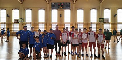 „Igrzyska dzieci” - powiatowe zawody w piłce ręcznej dziewcząt i chłopców