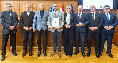 Nowe umowy FEdKP: ambulatoria, OSP, termomodernizacja, włączenie społeczne-96185