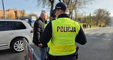Chełmińscy policjanci dbali o bezpieczeństwo w okresie Wszystkich Świętych-96965